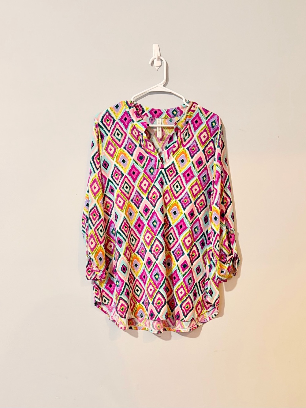 Dear Scarlett vibrant Geometric Button-Front Women's Top